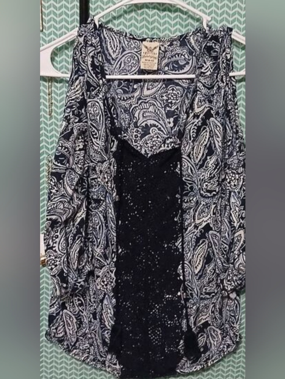 Faded Glory Blue Paisley Top Medium - Picture 3 of 7